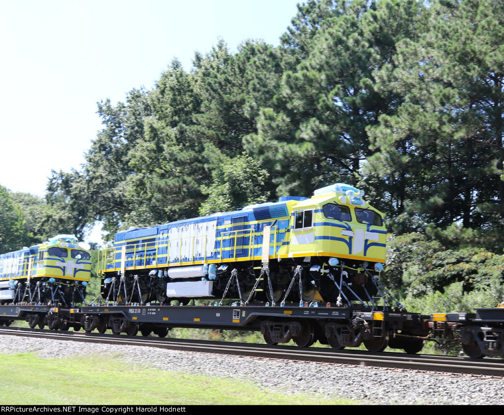 PRSX 2110 with Model GT38ACL loco for Ferronor in Chile